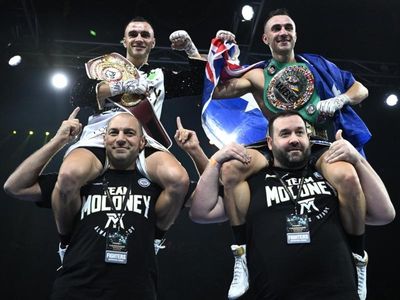 Moloney brothers in talks for world title boxing shots