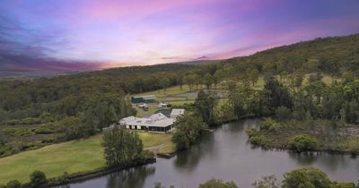 Leyland Brothers star's acreage back on the market in Port Stephens