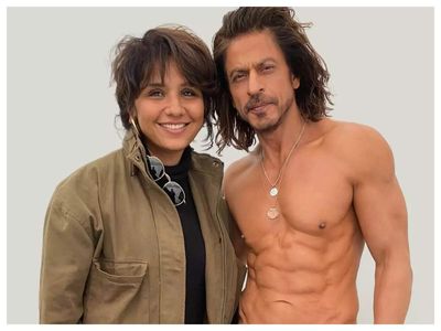 Fans can't stop gushing over an unseen shirtless photo of Shah Rukh Khan from 'Pathaan'; say 'there's no way he is 57'