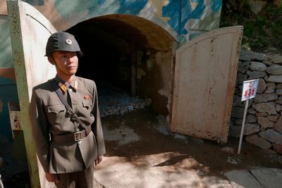 Group urges radiation tests for 900 North Korean escapees