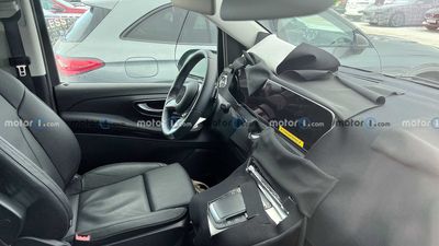 Mercedes V-Class Facelift Spied With Redesigned Interior