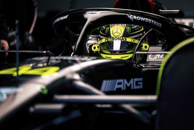 Hamilton happy Mercedes’ F1 livery switch is "all out" for performance