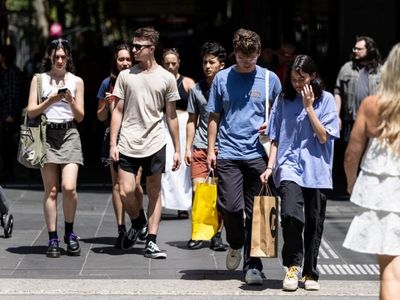 Call for Vic wages cap to be axed as inflation soars