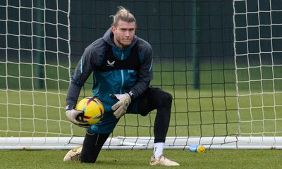 Howe urges Karius to ‘rewrite story of career’ in cup final for Newcastle