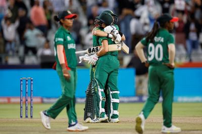 Wolvaardt, Brits take South Africa to World T20 semis
