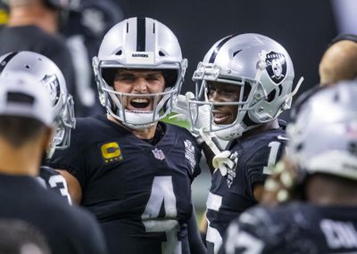 Jets very interested in Derek Carr but will speak to Packers if Green Bay is willing