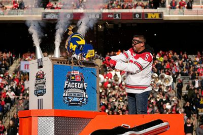 WATCH: Brian Hartline smashes Michigan guitar before last Saturday’s ‘Faceoff on the Lake’