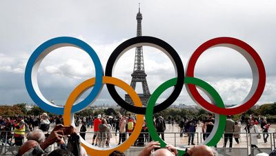 IOC defends plans to allow Russian and Belarusian athletes to qualify for Paris 2024