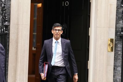 Rishi Sunak promises to be ‘resolute’ in negotiations over Brexit protocol