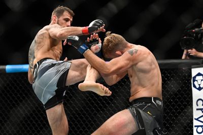 UFC free fight: Nikita Krylov scores quick knockout of Alexander Gustafsson