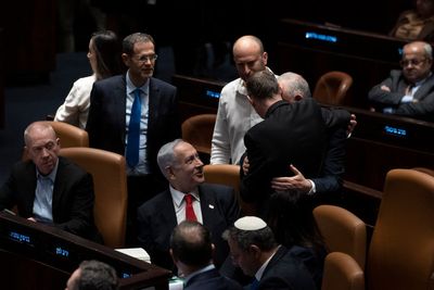 Israeli parliament advances bill that may override top court