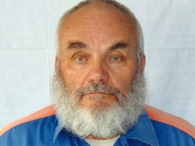 Michigan asks judge to release man in slayings of 2 hunters