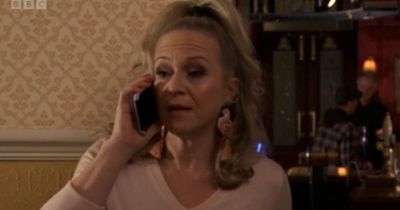 EastEnders fans 'work out' who Linda was on the phone to as double return 'sealed'