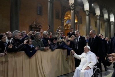 Pope suffering bad cold but keeps appointments, Vatican says