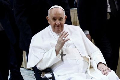Bad cold forces Pope Francis to cancel audience, skip speeches
