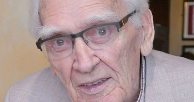Tributes pour in for former Dublin city manager Frank Feely, who passed away at 91