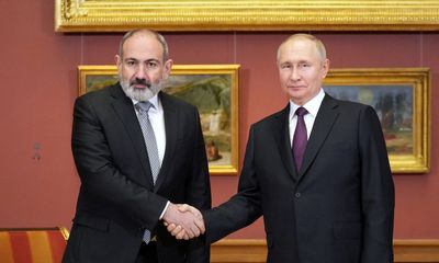 Russia's Putin discusses Karabakh crisis with Armenian PM -agencies