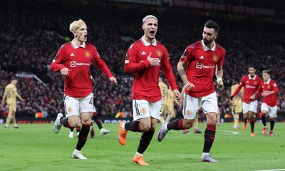 Clinical finish from Antony takes Manchester United past Barcelona