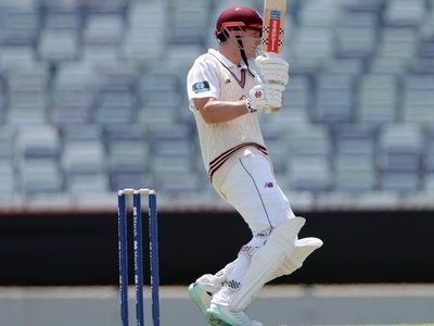Queensland claim crucial late Shield win over NSW