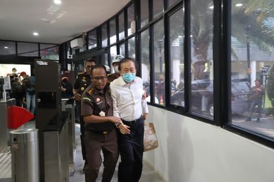 Indonesia’s palm oil tycoon Darmadi gets 15 years for corruption