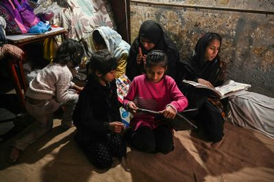Crumbling Pakistan economy puts children's futures on hold