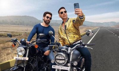 Selfiee review – stan v superstar caper is a copper-bottomed crowd pleaser