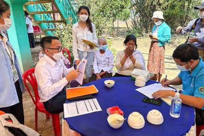 Cambodia reports death of 11-year-old girl from bird flu