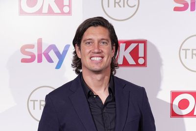Vernon Kay to replace Ken Bruce on BBC Radio 2 – reports