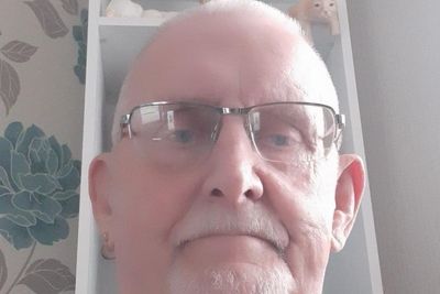 Tributes to ‘loving father and grandfather’ at centre of murder investigation