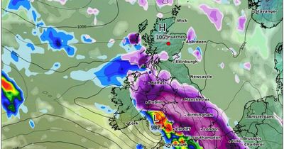 Snow maps show UK to be hit by two blizzards with '10cm per hour' falling