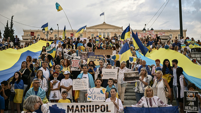 Watch: Ukrainians march in Athens to mark one year of Russia’s invasion