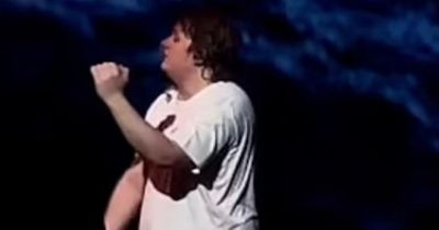 Lewis Capaldi fans take over after star has Tourette's flare-up on stage