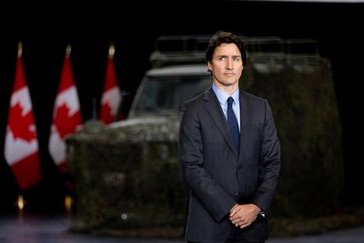 Canada imposes new Russia sanctions, pledges battle tanks to Ukraine