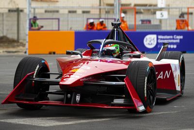 Cape Town E-Prix: Fenestraz grabs maiden pole in wild Formula E qualifying