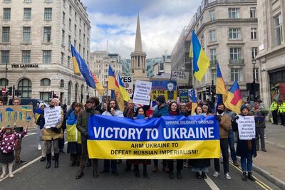 Pro-Ukraine group clashes with activists urging UK to stop supplying weapons