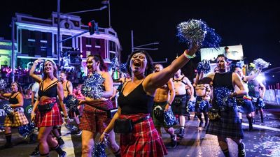Tens of thousands return to Oxford St for Sydney Mardi Gras in biggest parade yet