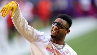 PFF predicts Panthers sign WR Juju Smith-Schuster in free agency