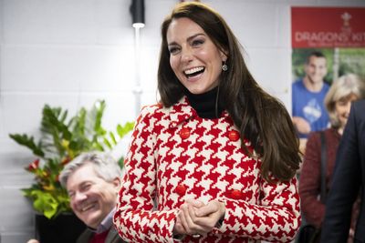 Prince and Princess of Wales support different teams during Six Nations match