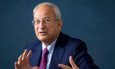 Lord Sainsbury returns to the Labour fold with £2m donation
