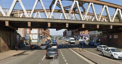 Glasgow garage robbery leaves staff 'shaken' as police hunt two men