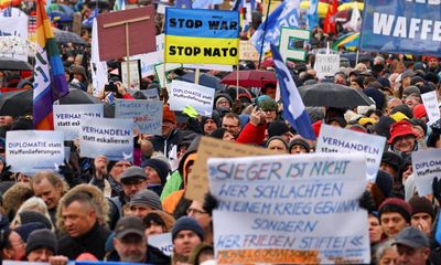 Thousands protest in Berlin against giving weapons to Ukraine