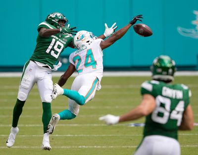 CB Byron Jones seemingly retires from the NFL and alleges multiple injuries from playing days