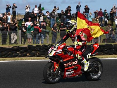 Bautista rides into superbike history at Phillip Island