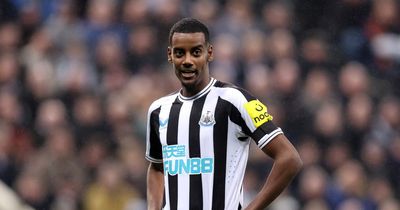 Newcastle United supporters make bold Alexander Isak call ahead of Carabao Cup final