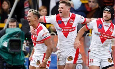 World champions St Helens comfortably sweep Castleford aside in opener
