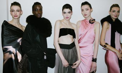 Armani finery lauds ‘timelessness’ at Milan fashion week