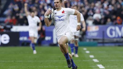 France see off Scotland to rekindle Six Nations title ambitions