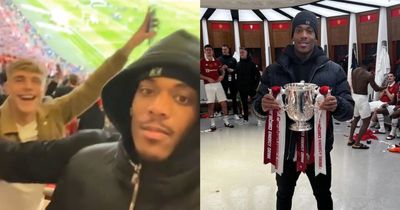Anthony Martial sends message after joining teammates in Manchester United dressing room