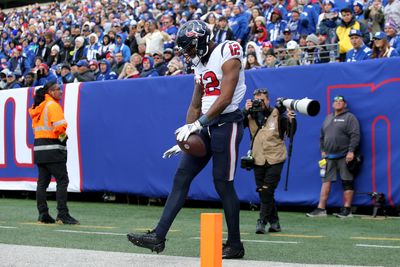 Texans’ receiving corps considered ‘a piece or two or three’ from being good