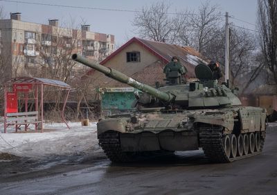Ukraine's ground forces commander visits besieged Bakhmut to talk strategy, boost morale